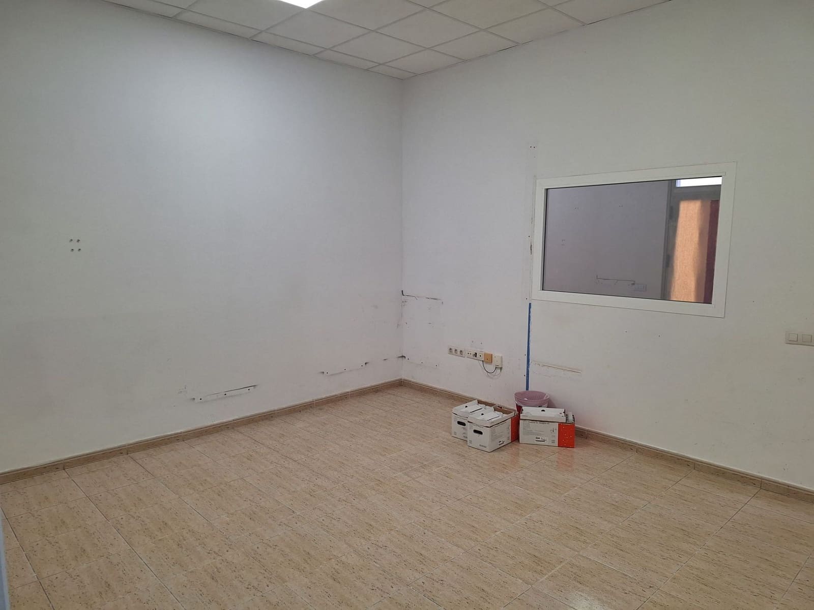 Commercial for sale in Puerto del Rosario - € 200,000 (Ref: 10099719)