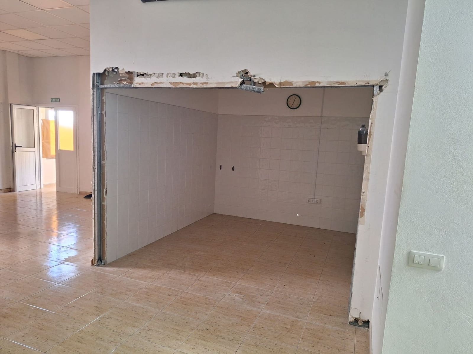 Commercial for sale in Puerto del Rosario - € 200,000 (Ref: 10099719)