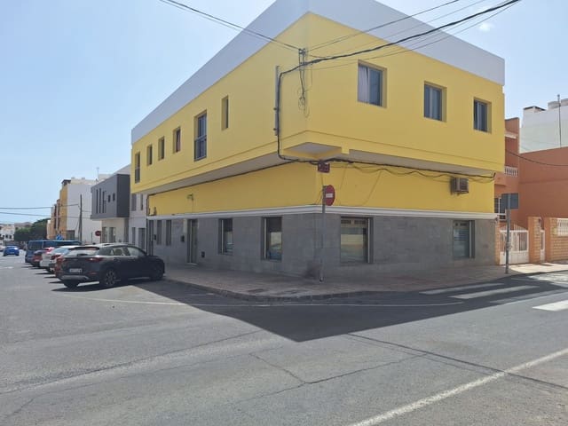 Comercial para venda em Puerto del Rosario - 200 000 € (Ref: 10099719)