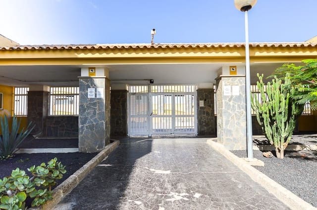 Piso de 2 habitaciones en Corralejo, La Oliva en venta - 260.000 € (Ref: 10108956)
