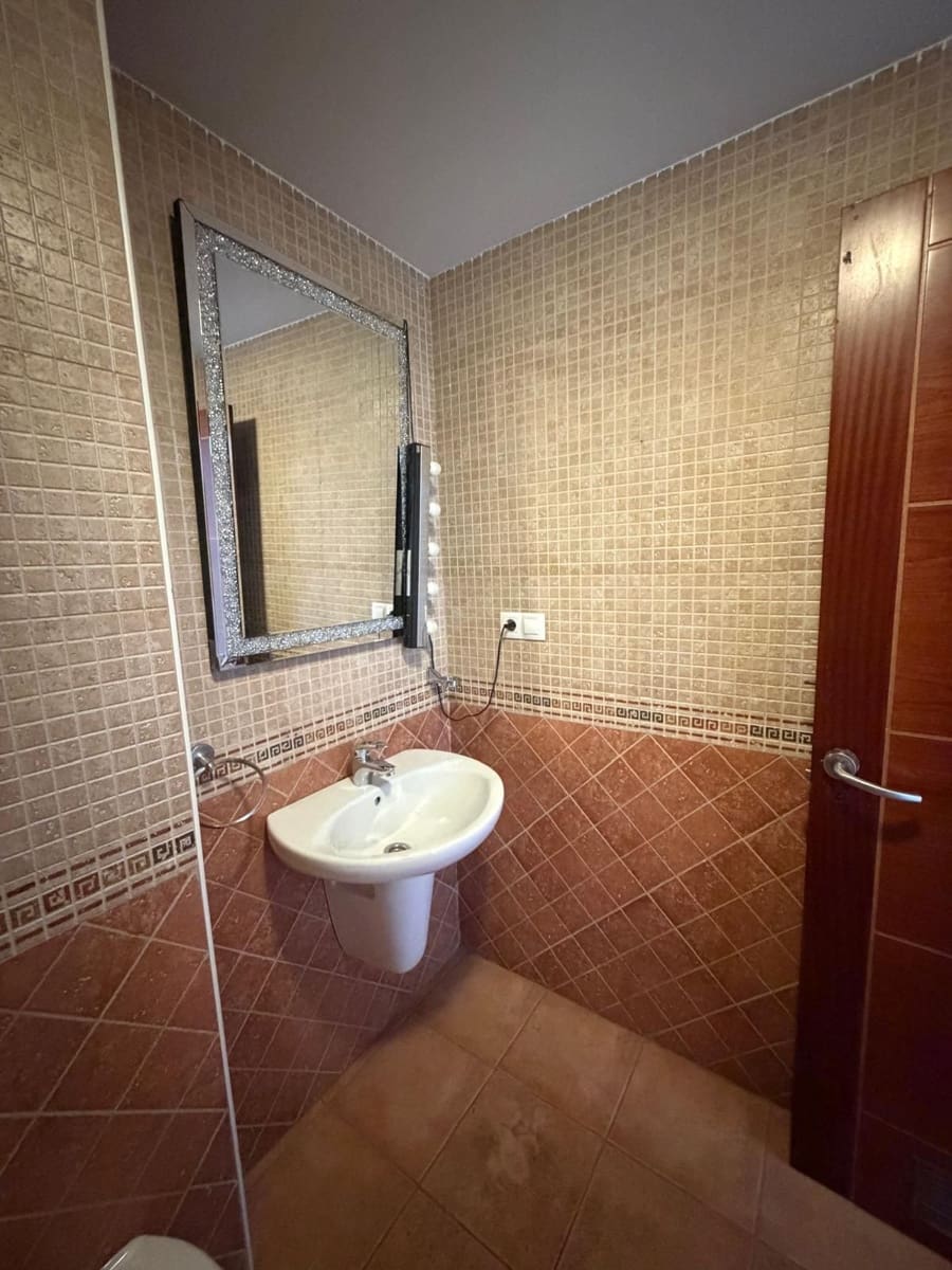 Piso de 2 habitaciones en Corralejo en venta - 260.000 € (Ref: 10108956)