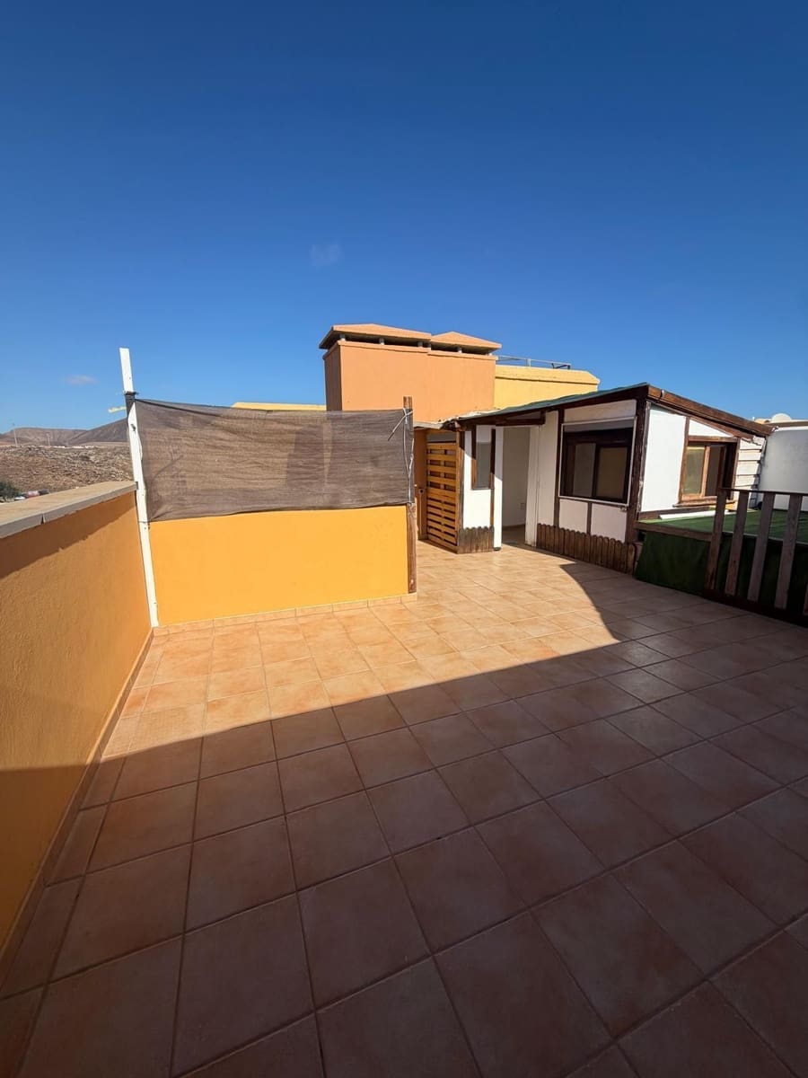 Piso de 2 habitaciones en Corralejo en venta - 260.000 € (Ref: 10108956)
