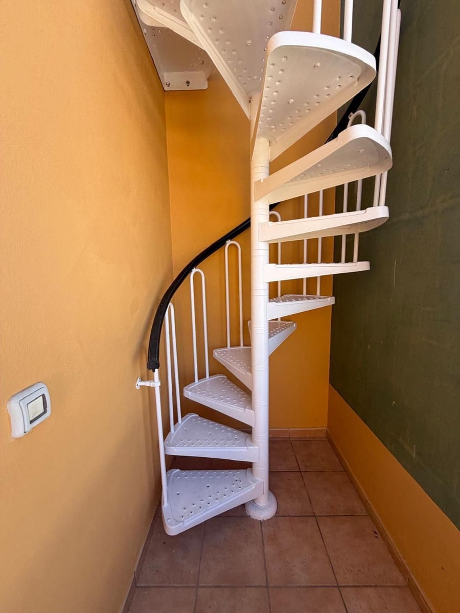 Piso de 2 habitaciones en Corralejo en venta - 260.000 € (Ref: 10108956)