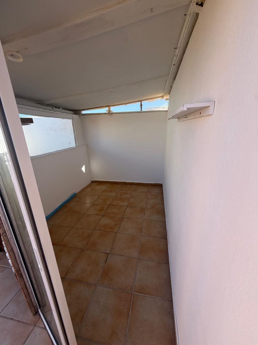 Piso de 2 habitaciones en Corralejo en venta - 260.000 € (Ref: 10108956)