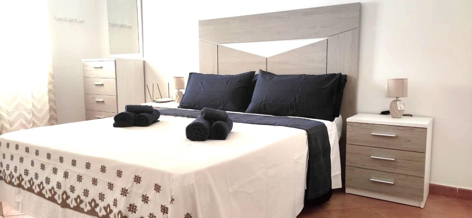 2 bedroom Townhouse for sale in Caleta de Fuste - € 220,000 (Ref: 10115407)