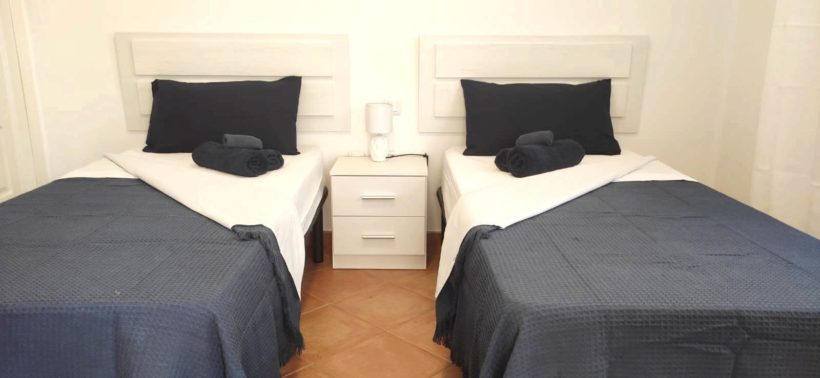 2 bedroom Townhouse for sale in Caleta de Fuste - € 220,000 (Ref: 10115407)
