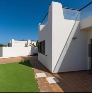 5 quarto Moradia para venda em Caleta de Fuste com piscina garagem - 780 000 € (Ref: 10123489)