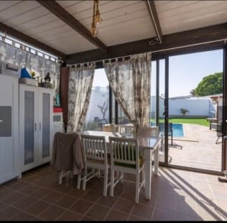 5 quarto Moradia para venda em Caleta de Fuste com piscina garagem - 780 000 € (Ref: 10123489)