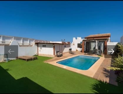 5 quarto Moradia para venda em Caleta de Fuste com piscina garagem - 780 000 € (Ref: 10123489)