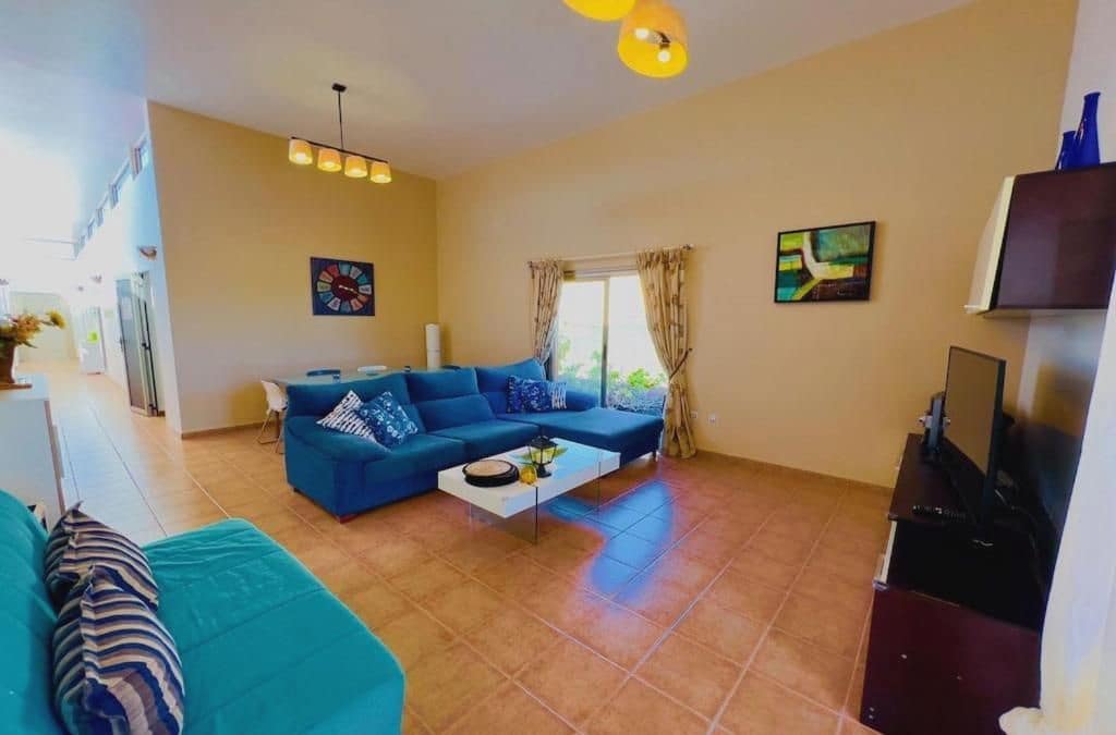 5 soverom Villa til salgs i Caleta de Fuste med svømmebasseng garasje - € 590 000 (Ref: 10154810)