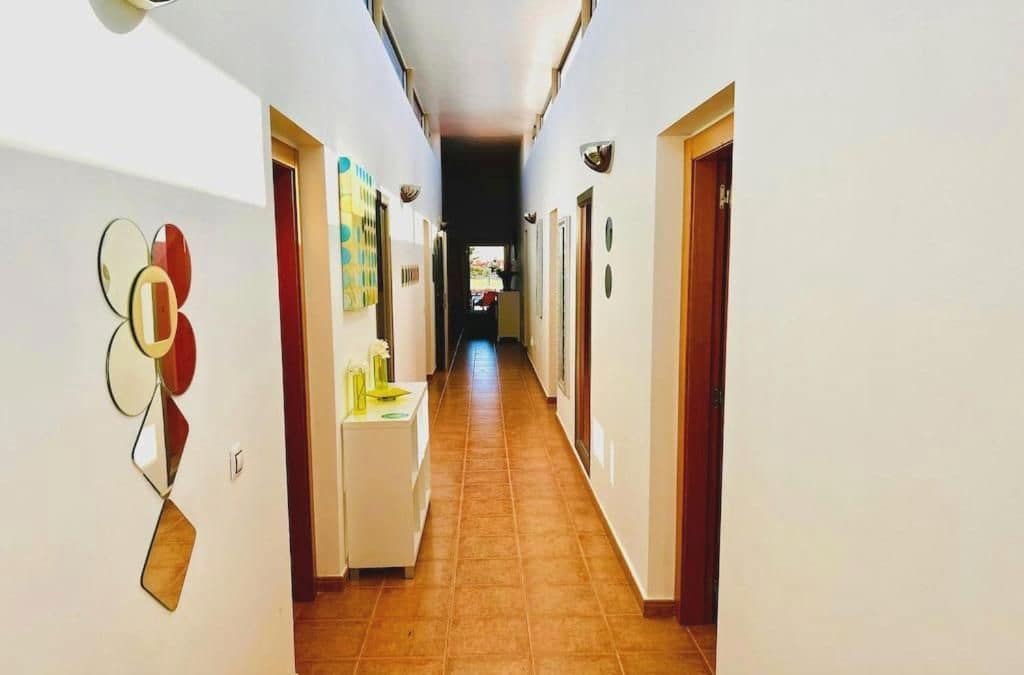 5 soverom Villa til salgs i Caleta de Fuste med svømmebasseng garasje - € 590 000 (Ref: 10154810)