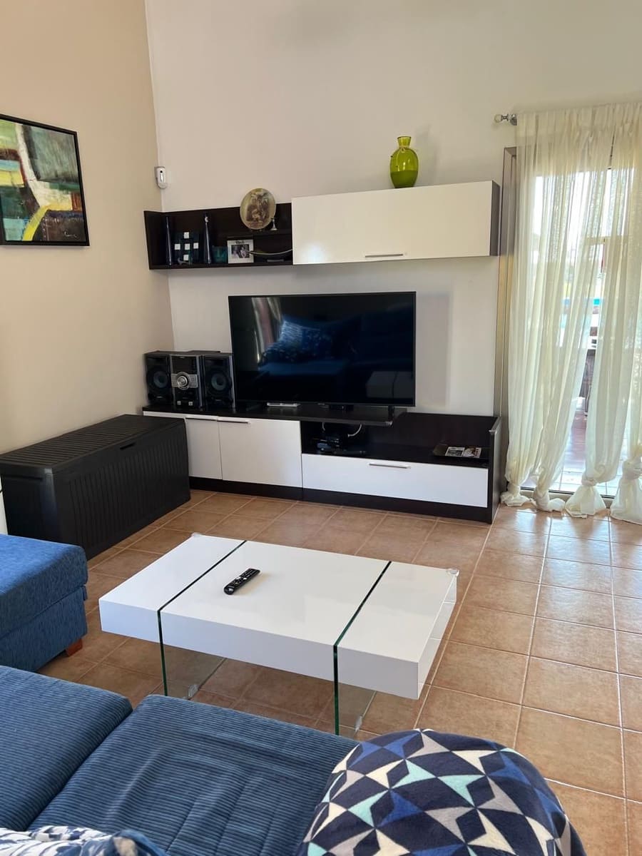 5 soverom Villa til salgs i Caleta de Fuste med svømmebasseng garasje - € 590 000 (Ref: 10154810)