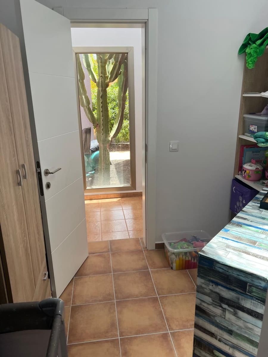 5 soverom Villa til salgs i Caleta de Fuste med svømmebasseng garasje - € 590 000 (Ref: 10154810)