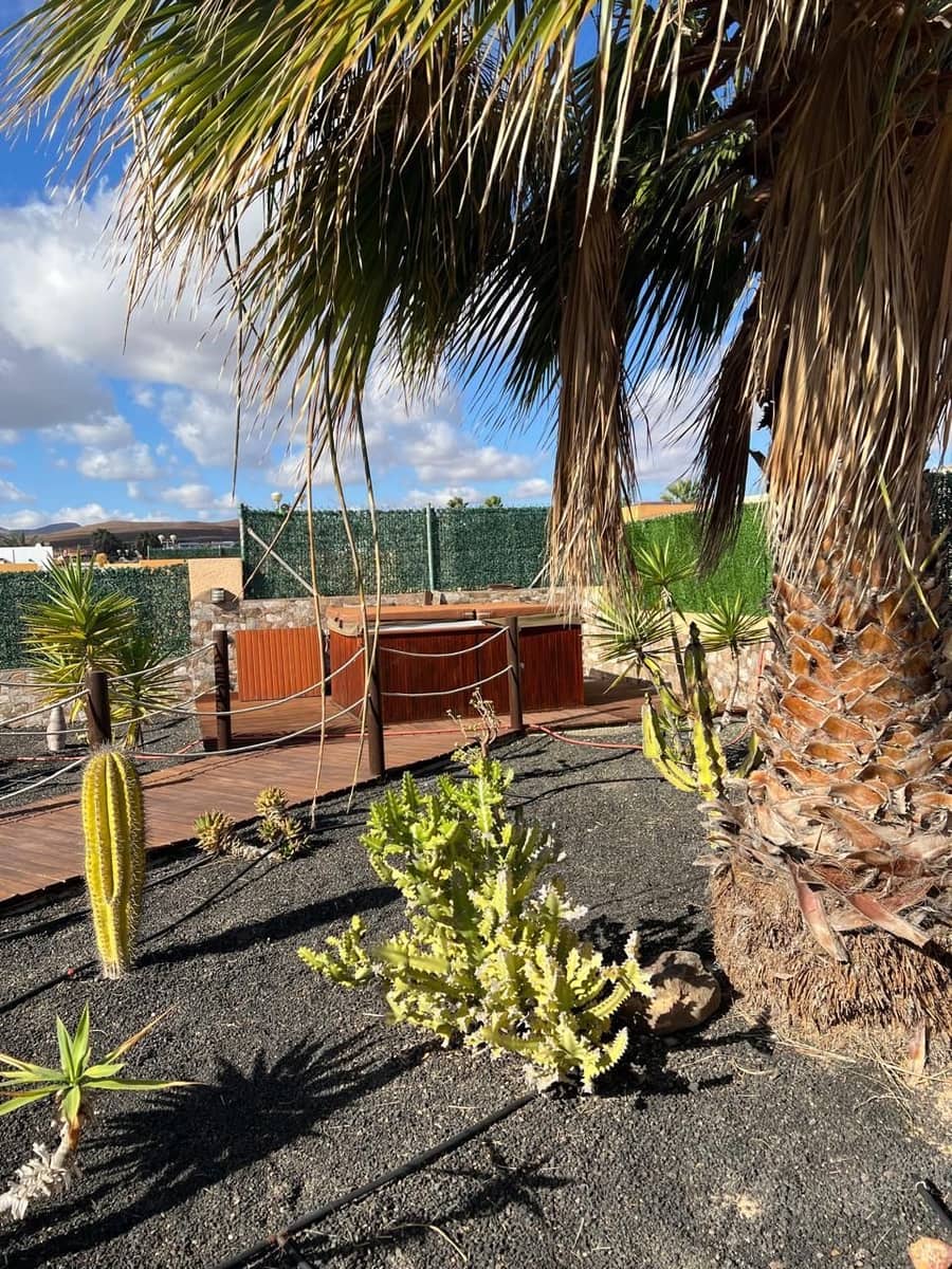 5 soverom Villa til salgs i Caleta de Fuste med svømmebasseng garasje - € 590 000 (Ref: 10154810)