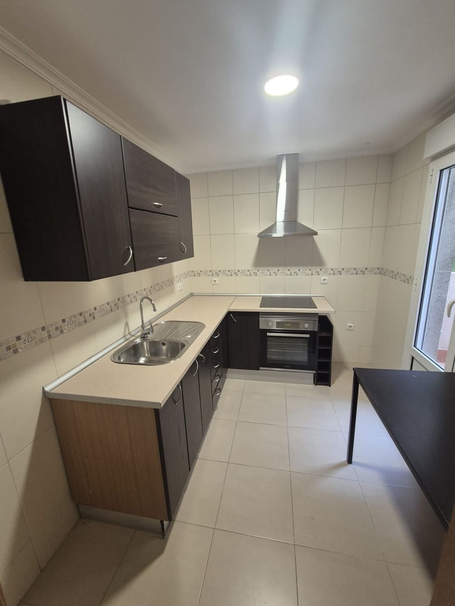 2 slaapkamer Flat te koop in Puerto del Rosario met garage - € 168.000 (Ref: 10154811)