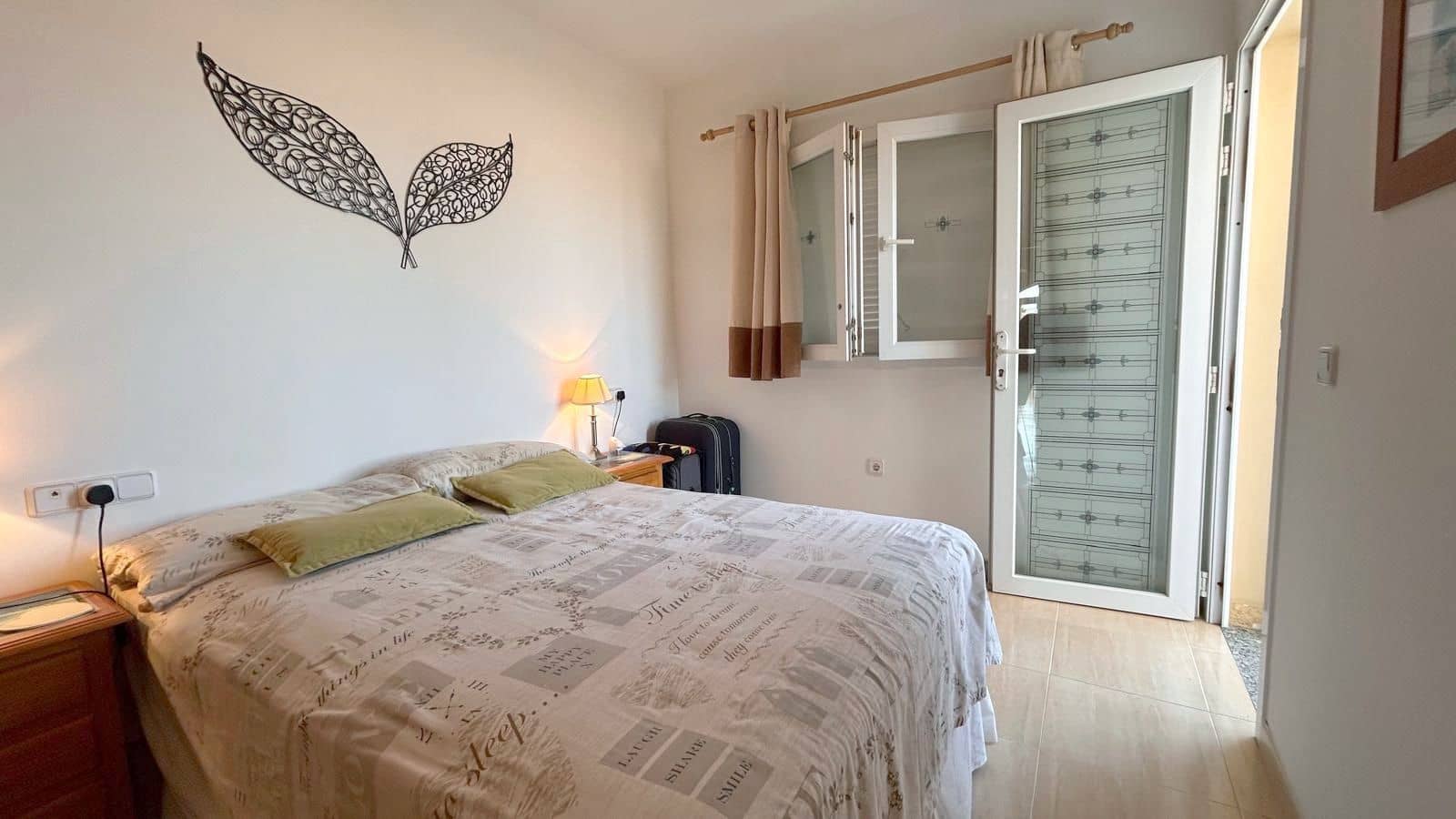 2 bedroom Flat for sale in El Cotillo - € 300,000 (Ref: 10161038)