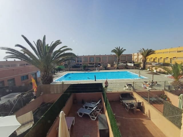 2 soverom Hus til salgs i Costa de Antigua, Antigua med svømmebasseng - € 180 000 (Ref: 10173323)
