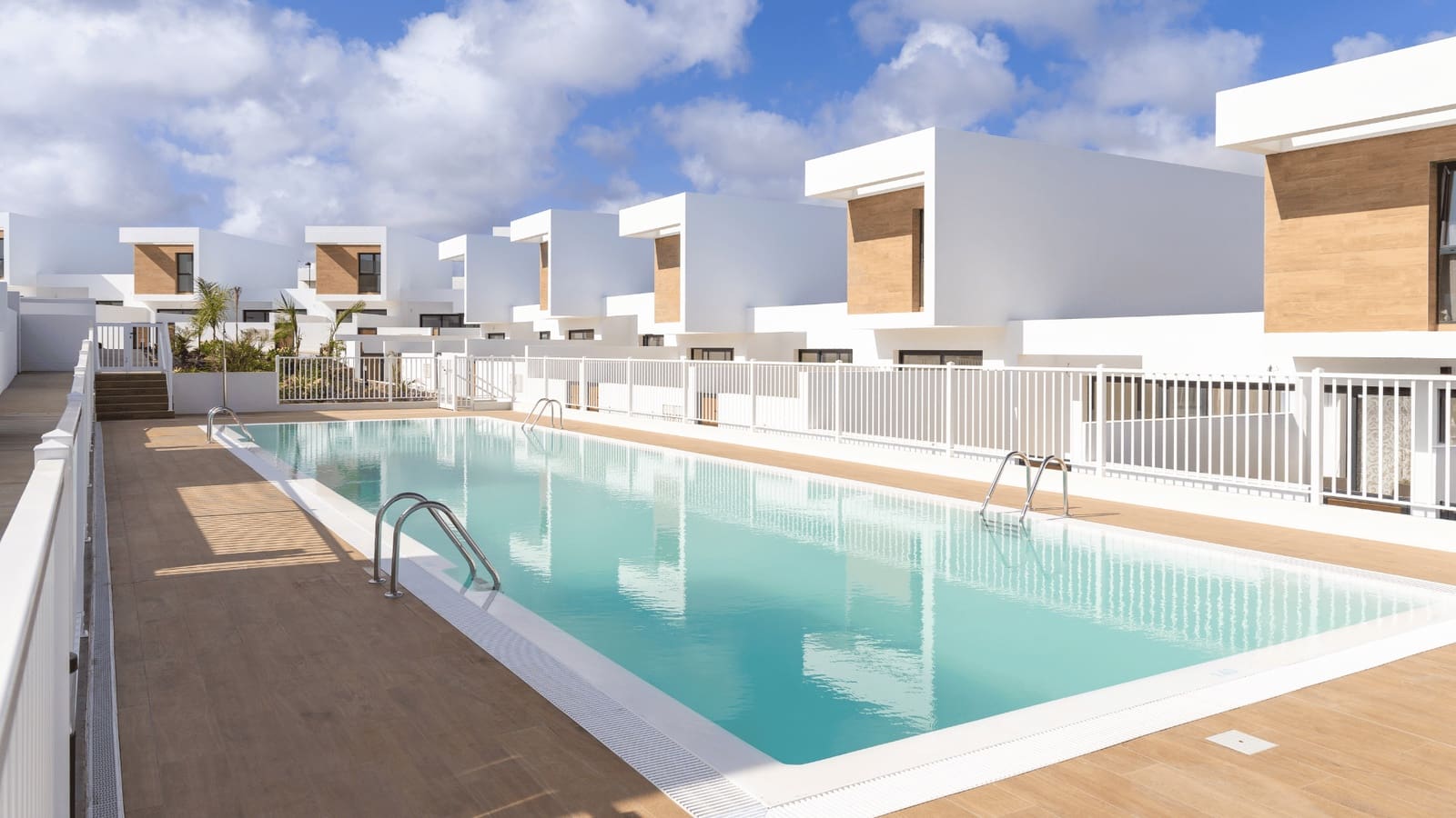 2 soveværelse Semi-Rækkehus til salg i Villaverde med swimmingpool garage - € 277.000 (Ref: 10182637)