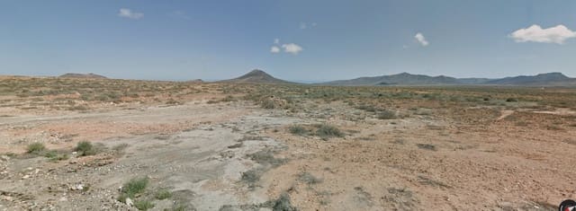 Grunde uden byggetilladelser til salg i Antigua - € 148.000 (Ref: 7852343)