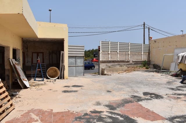 Building Plot for sale in El Matorral, Puerto del Rosario - € 450,000 (Ref: 7852457)