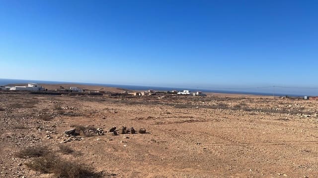 Rakentamaton maa myytävänä paikassa Tindaya, La Oliva - 120 000 € (Ref: 7852459)