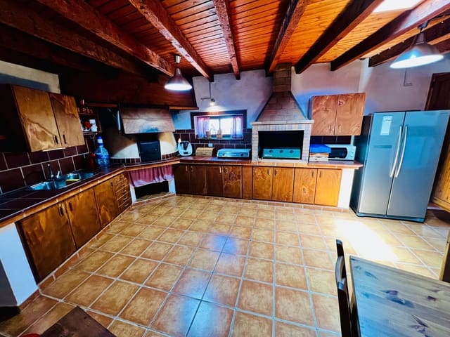 2 sypialnia Willa na sprzedaż w Tuineje z garażem - 339 000 € (Ref: 7852464)