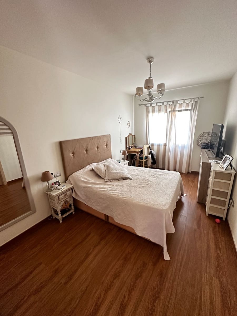 4 soveværelse Villa til salg i Caleta de Fuste med swimmingpool garage - € 760.000 (Ref: 8174578)