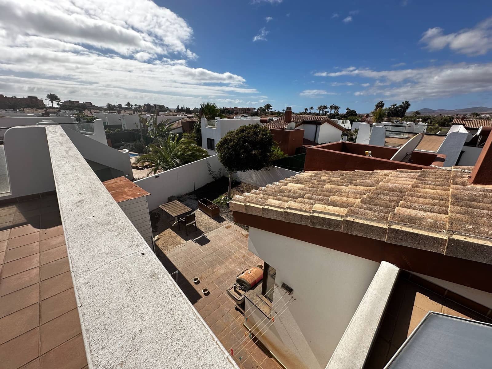 4 soveværelse Villa til salg i Caleta de Fuste med swimmingpool garage - € 760.000 (Ref: 8174578)