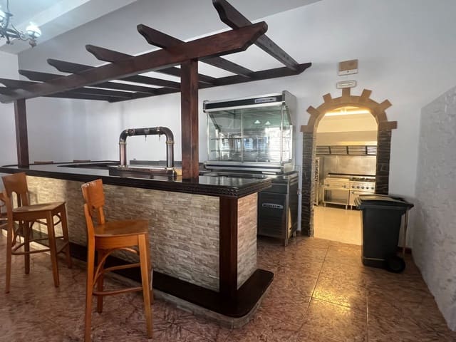 Erhverv til salg i Tuineje - € 270.000 (Ref: 8472110)