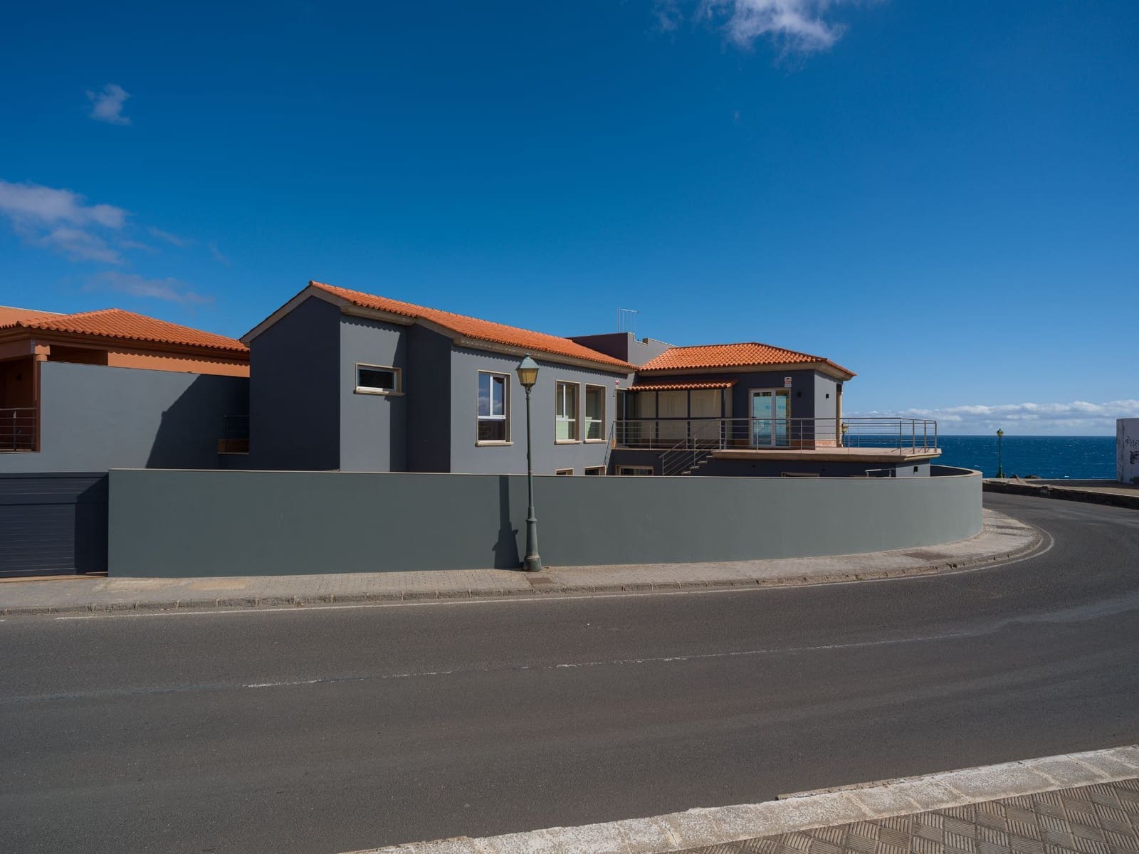 4 soveværelse Villa til salg i Costa de Antigua med swimmingpool garage - € 365.000 (Ref: 8610313)