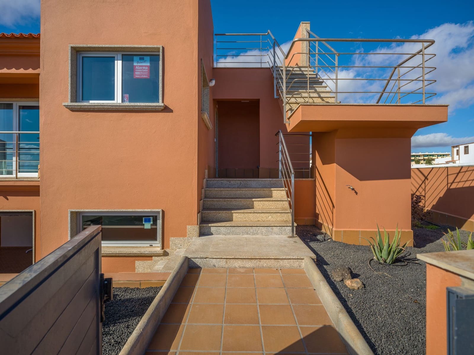 4 soveværelse Villa til salg i Costa de Antigua med swimmingpool garage - € 365.000 (Ref: 8610313)