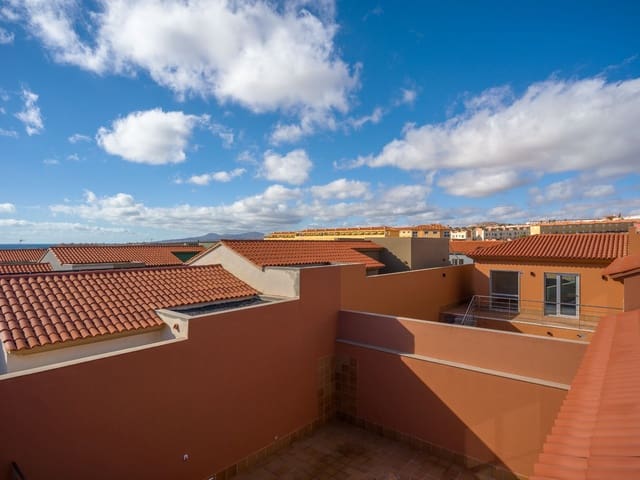 4 soverom Villa til salgs i Costa de Antigua, Antigua med svømmebasseng garasje - € 365 000 (Ref: 8610313)