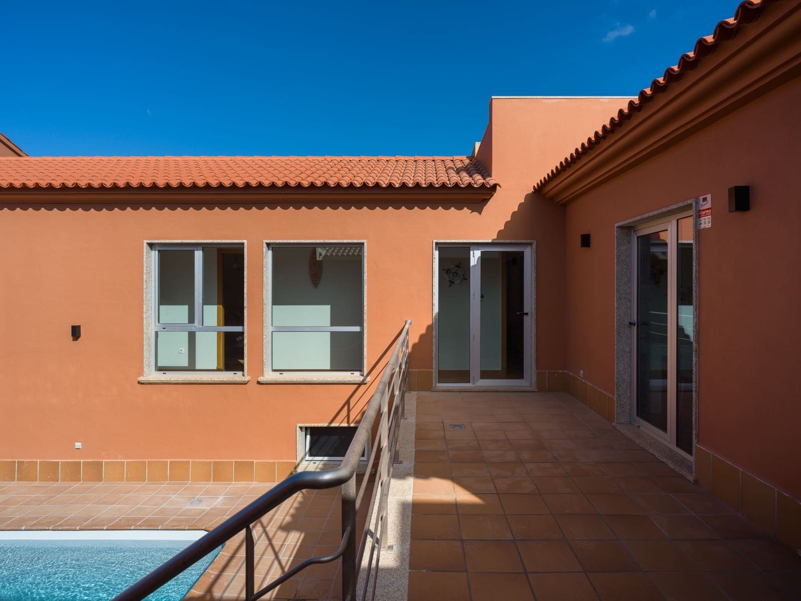 4 soveværelse Villa til salg i Costa de Antigua med swimmingpool garage - € 365.000 (Ref: 8610313)