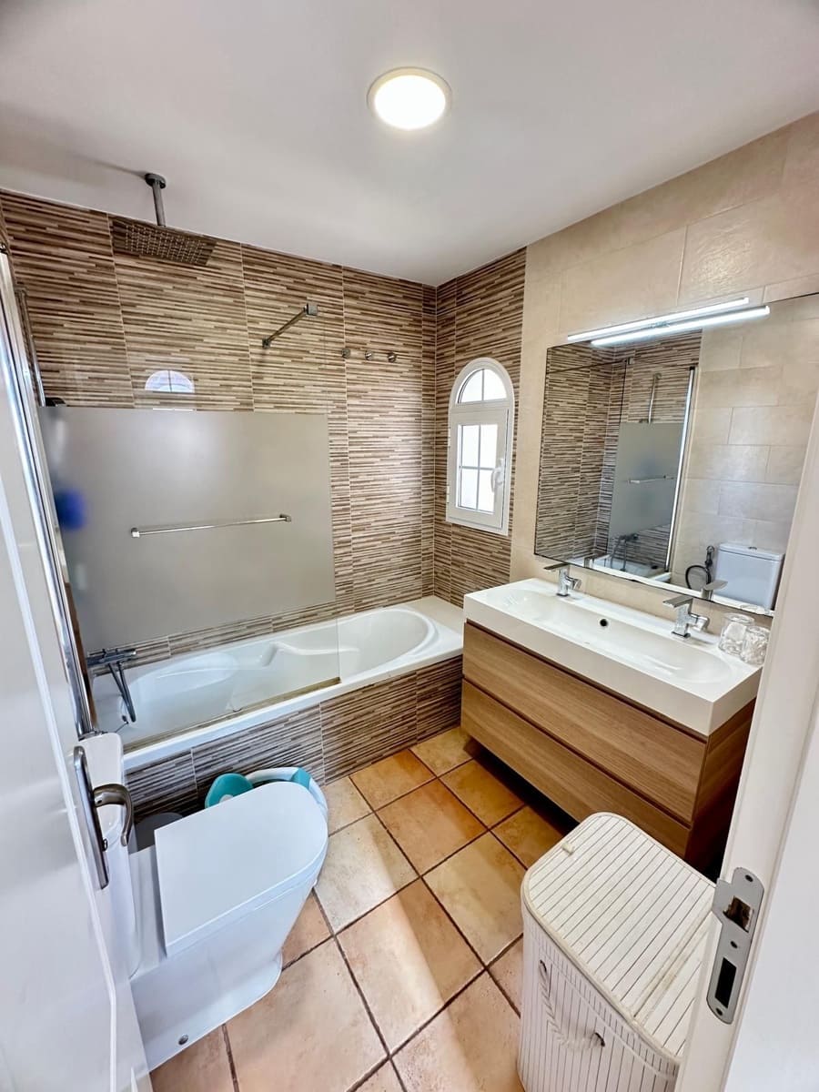 2 soveværelse Semi-Rækkehus til salg i Caleta de Fuste - € 245.000 (Ref: 8614945)