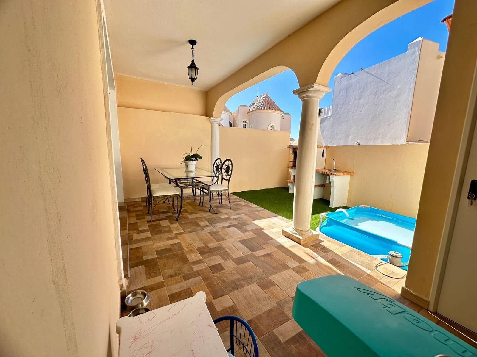 2 soveværelse Semi-Rækkehus til salg i Caleta de Fuste - € 245.000 (Ref: 8614945)