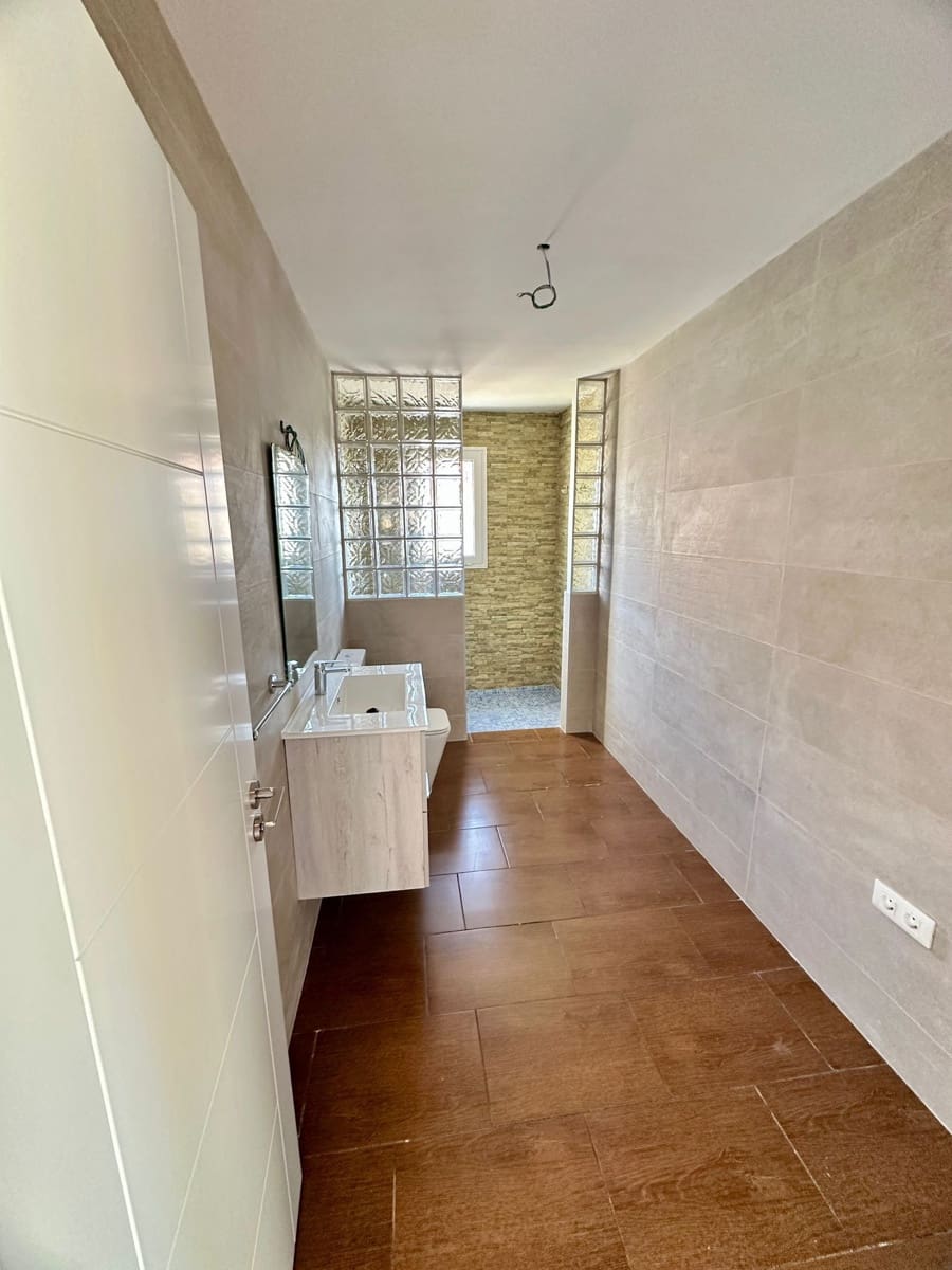 3 bedroom Villa for sale in Triquivijate - € 310,000 (Ref: 8691121)