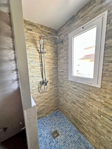 3 quarto Moradia para venda em Triquivijate, Antigua - 310 000 € (Ref: 8691121)