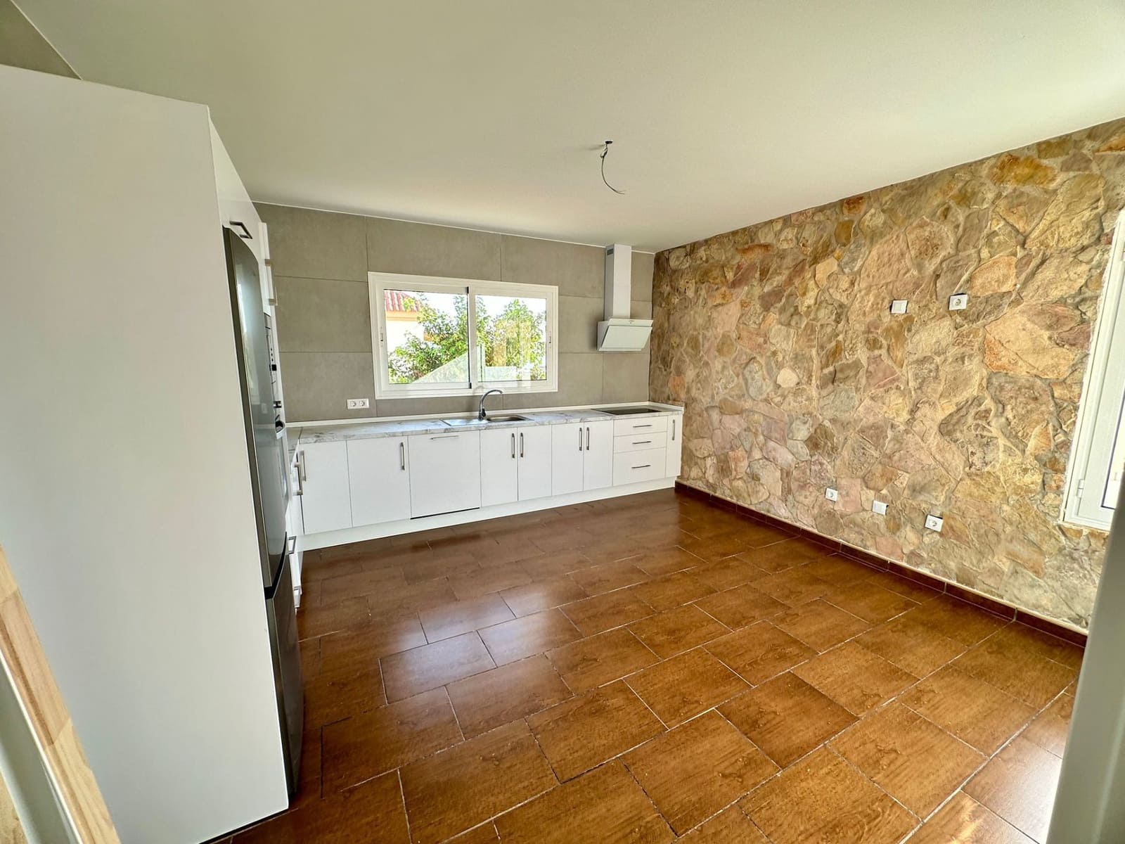 3 bedroom Villa for sale in Triquivijate - € 310,000 (Ref: 8691121)