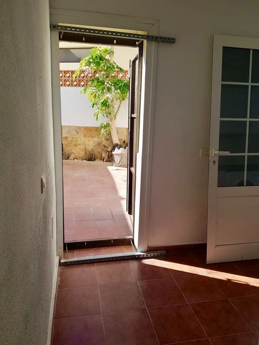 3 soveværelse Byhus til salg i Caleta de Fuste med swimmingpool - € 249.000 (Ref: 8812180)