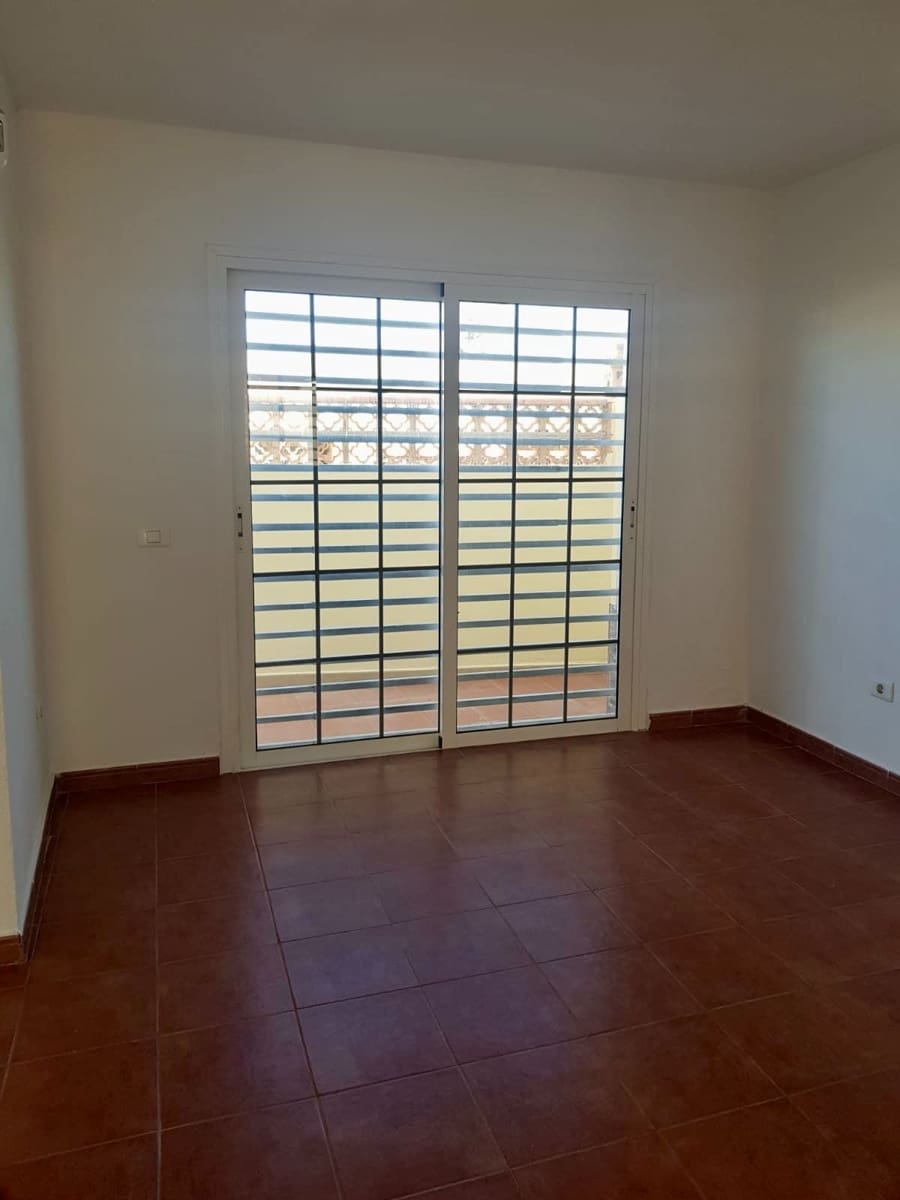 3 soveværelse Byhus til salg i Caleta de Fuste med swimmingpool - € 249.000 (Ref: 8812180)