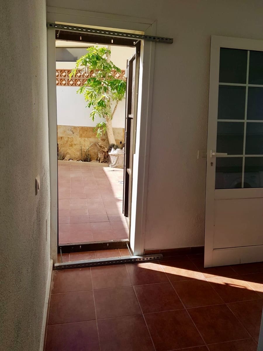 3 soveværelse Byhus til salg i Caleta de Fuste med swimmingpool - € 249.000 (Ref: 8812180)