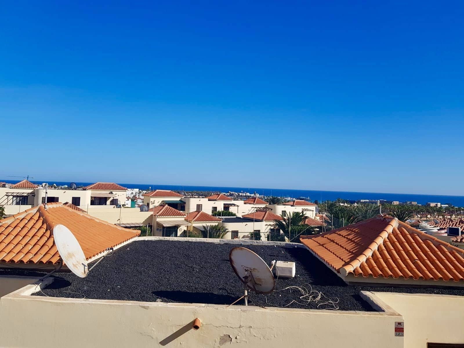 3 soveværelse Byhus til salg i Caleta de Fuste med swimmingpool - € 249.000 (Ref: 8812180)