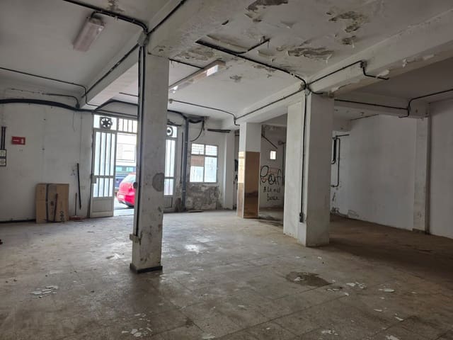 Commercial for sale in Gran Tarajal, Tuineje - € 137,000 (Ref: 8821816)