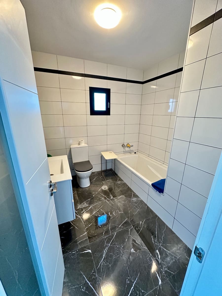 4 soverom Villa til salgs i Antigua med svømmebasseng - € 385 000 (Ref: 8873996)