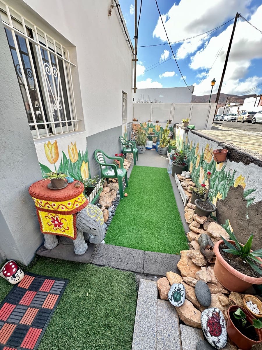 4 soverom Villa til salgs i Antigua med svømmebasseng - € 385 000 (Ref: 8873996)