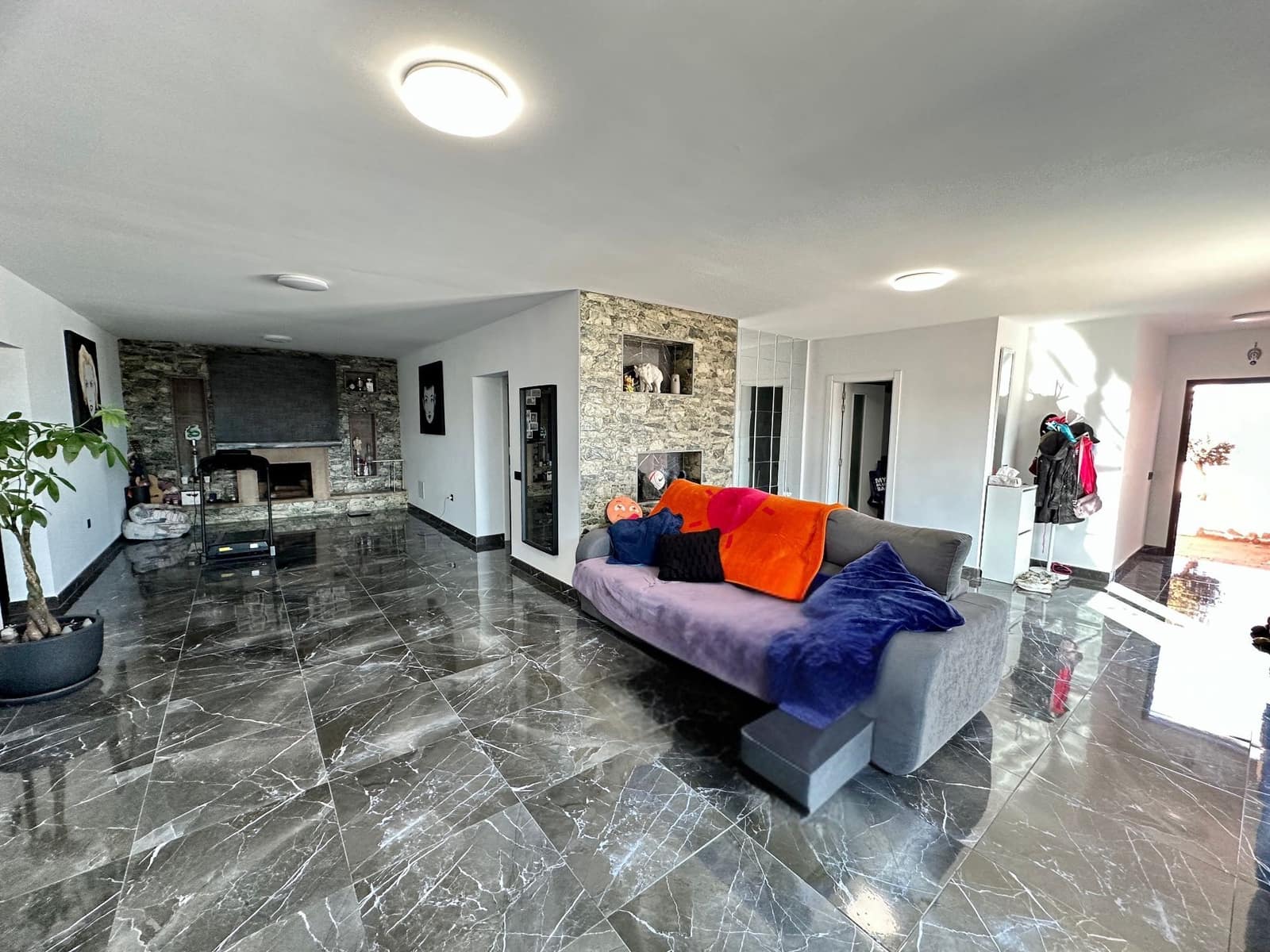 4 soverom Villa til salgs i Antigua med svømmebasseng - € 385 000 (Ref: 8873996)