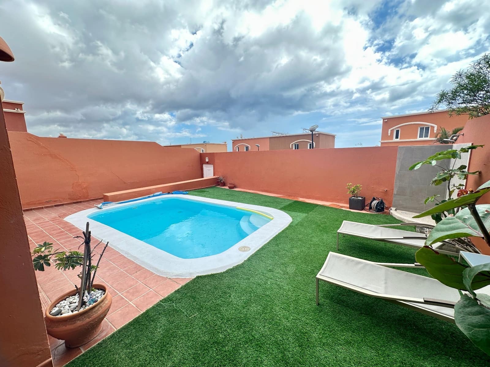 3 quarto Moradia para venda em Puerto del Rosario com piscina - 330 000 € (Ref: 8929760)