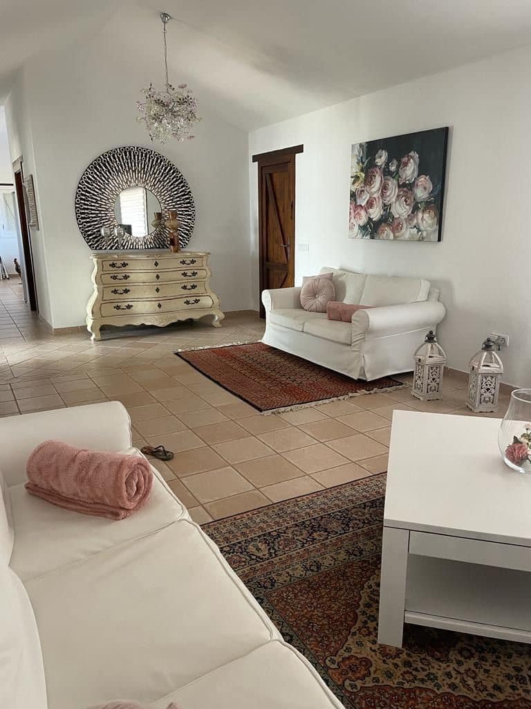 3 soveværelse Villa til salg i Tuineje med swimmingpool garage - € 469.000 (Ref: 9000961)