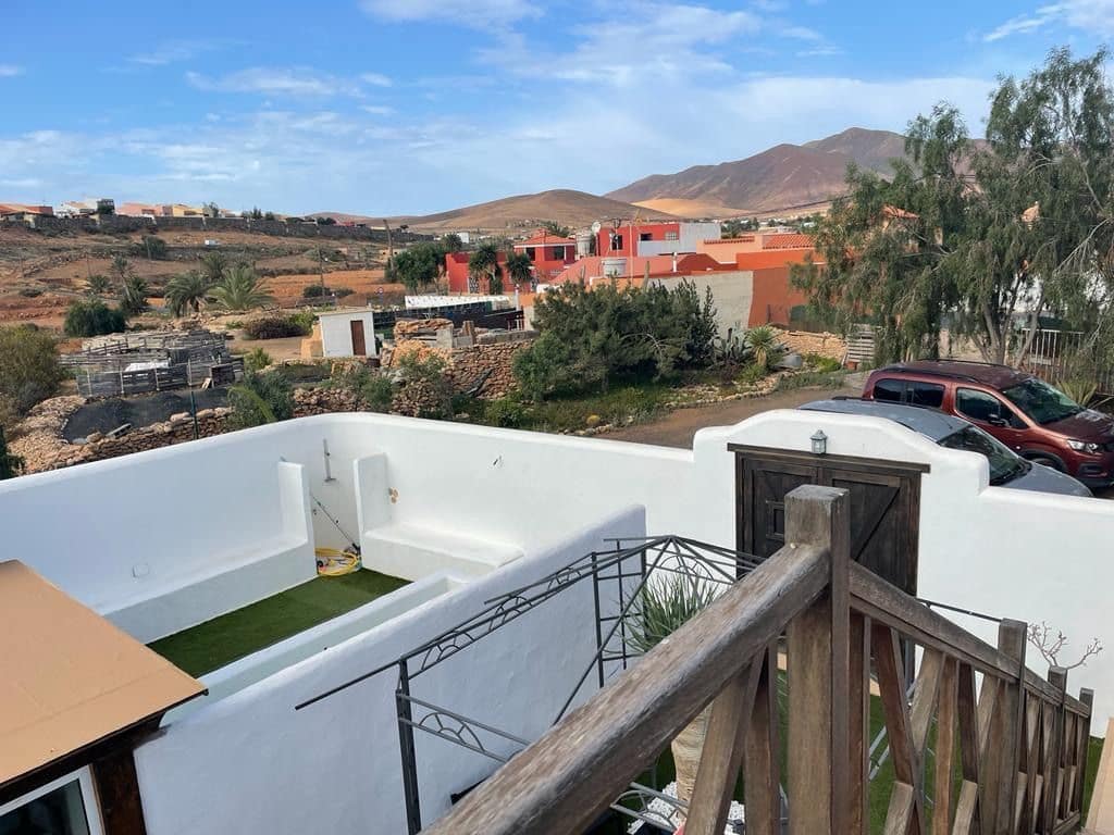 3 soveværelse Villa til salg i Tuineje med swimmingpool garage - € 469.000 (Ref: 9000961)