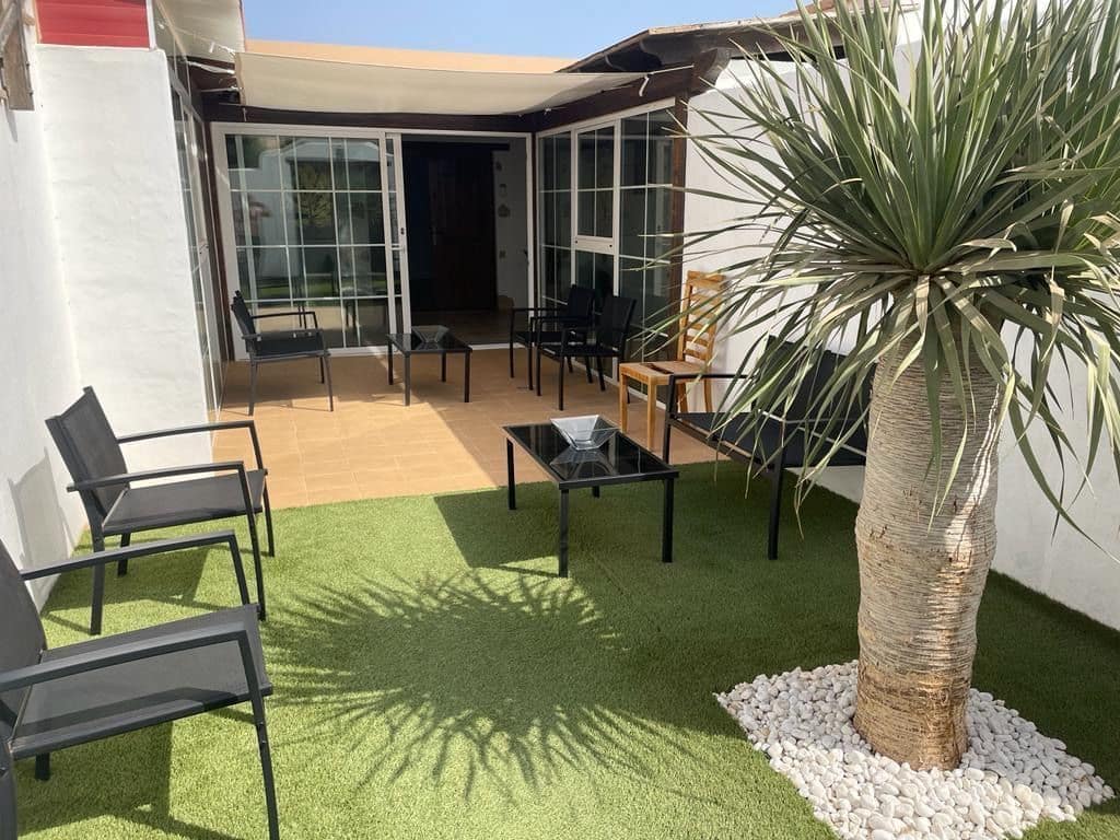 3 soveværelse Villa til salg i Tuineje med swimmingpool garage - € 469.000 (Ref: 9000961)